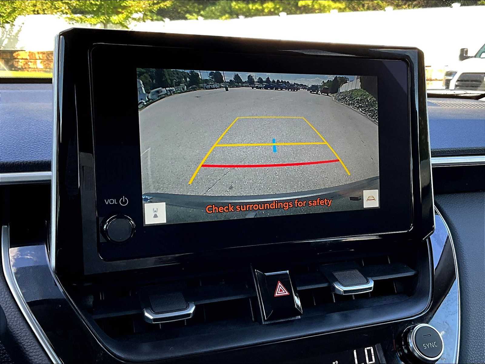 2025 Toyota Corolla Cross XLE - Photo 19