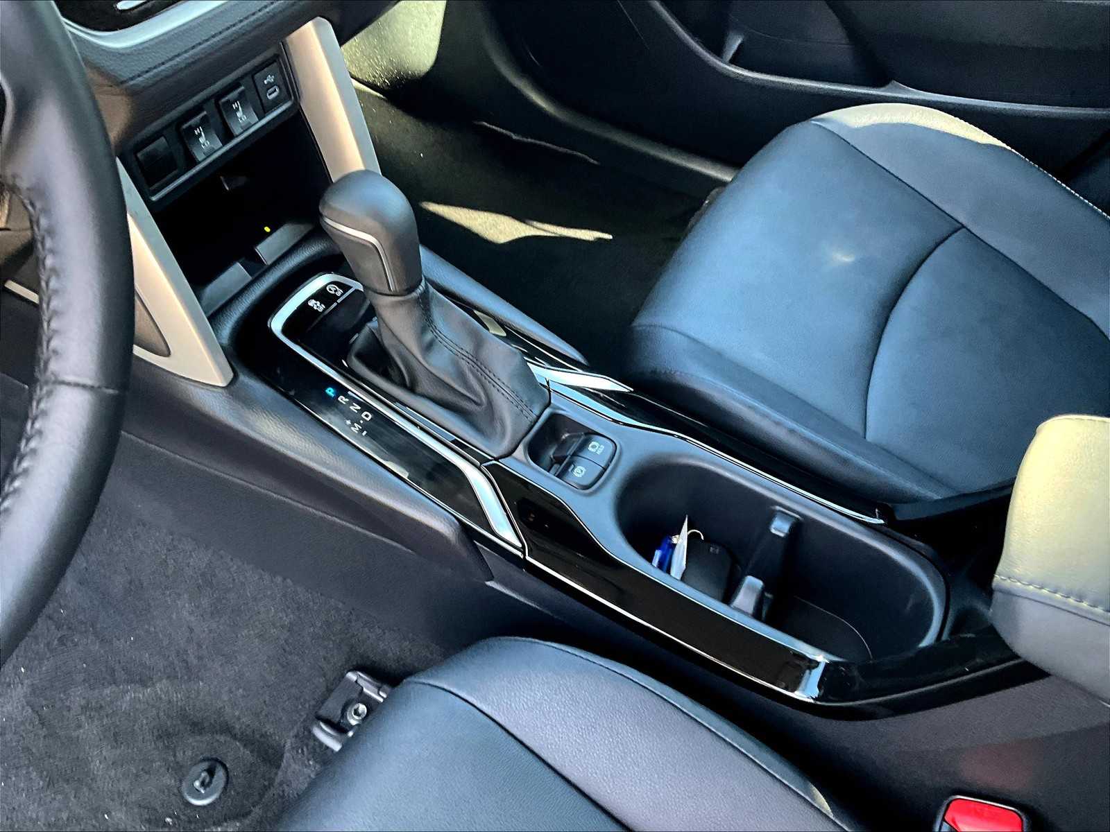 2025 Toyota Corolla Cross XLE - Photo 20