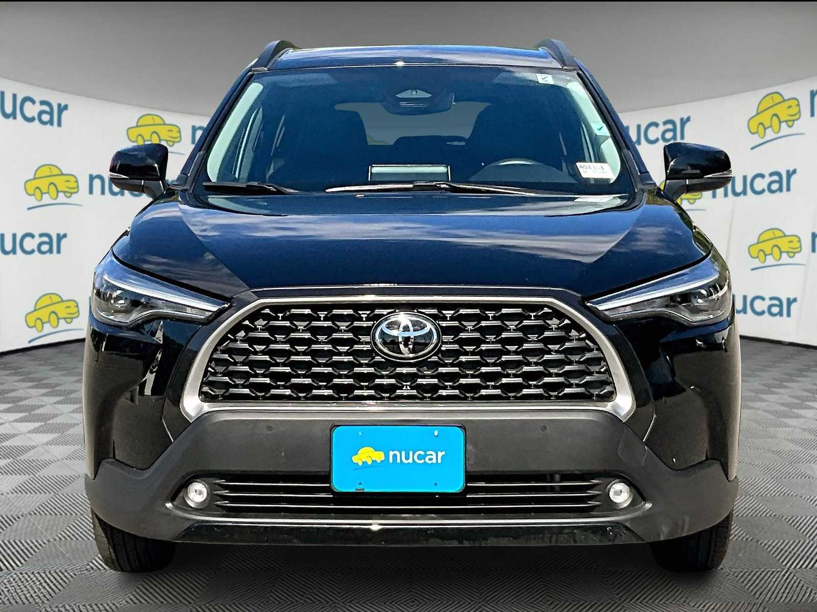 2025 Toyota Corolla Cross XLE - Photo 2