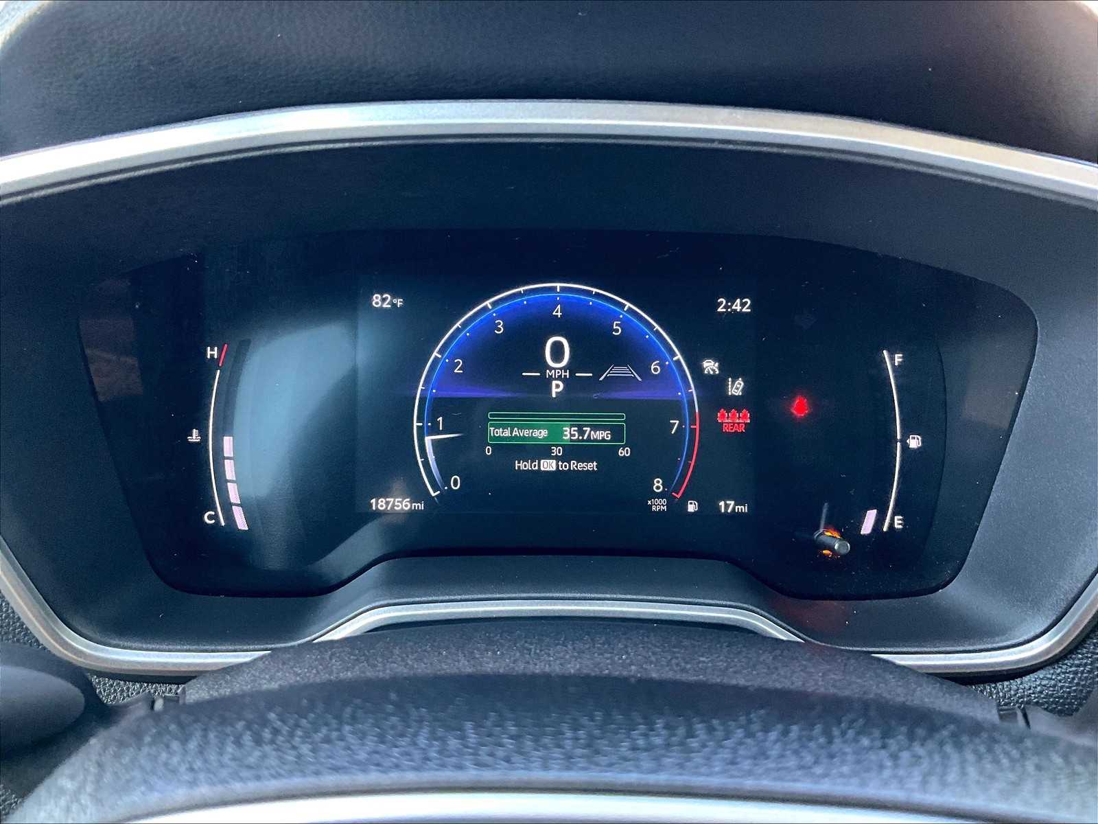 2025 Toyota Corolla Cross XLE - Photo 25