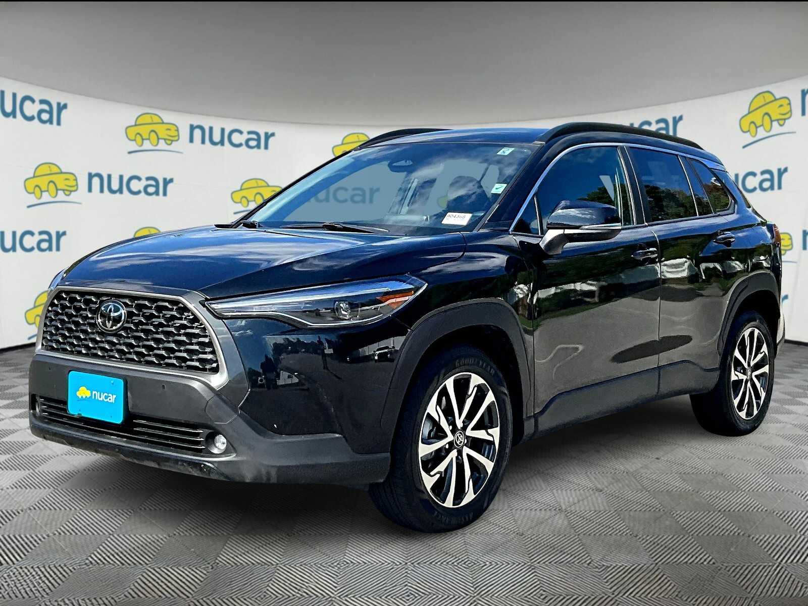 2025 Toyota Corolla Cross XLE - Photo 3