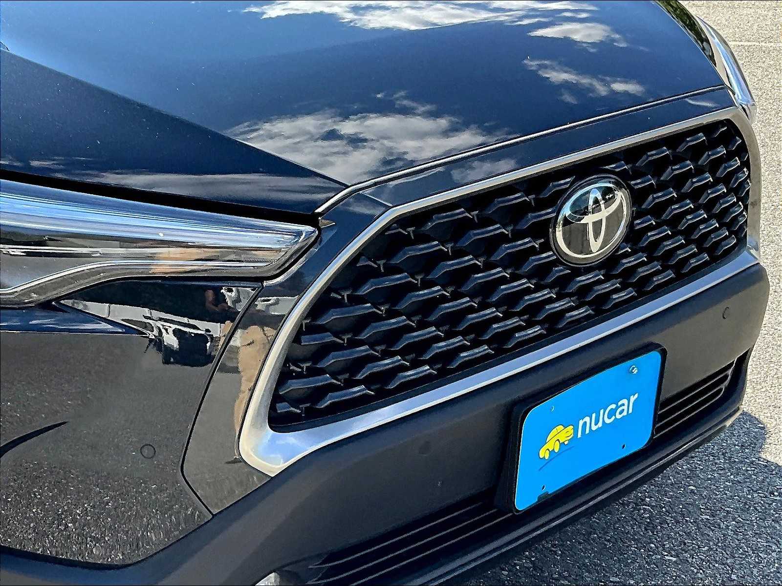 2025 Toyota Corolla Cross XLE - Photo 32