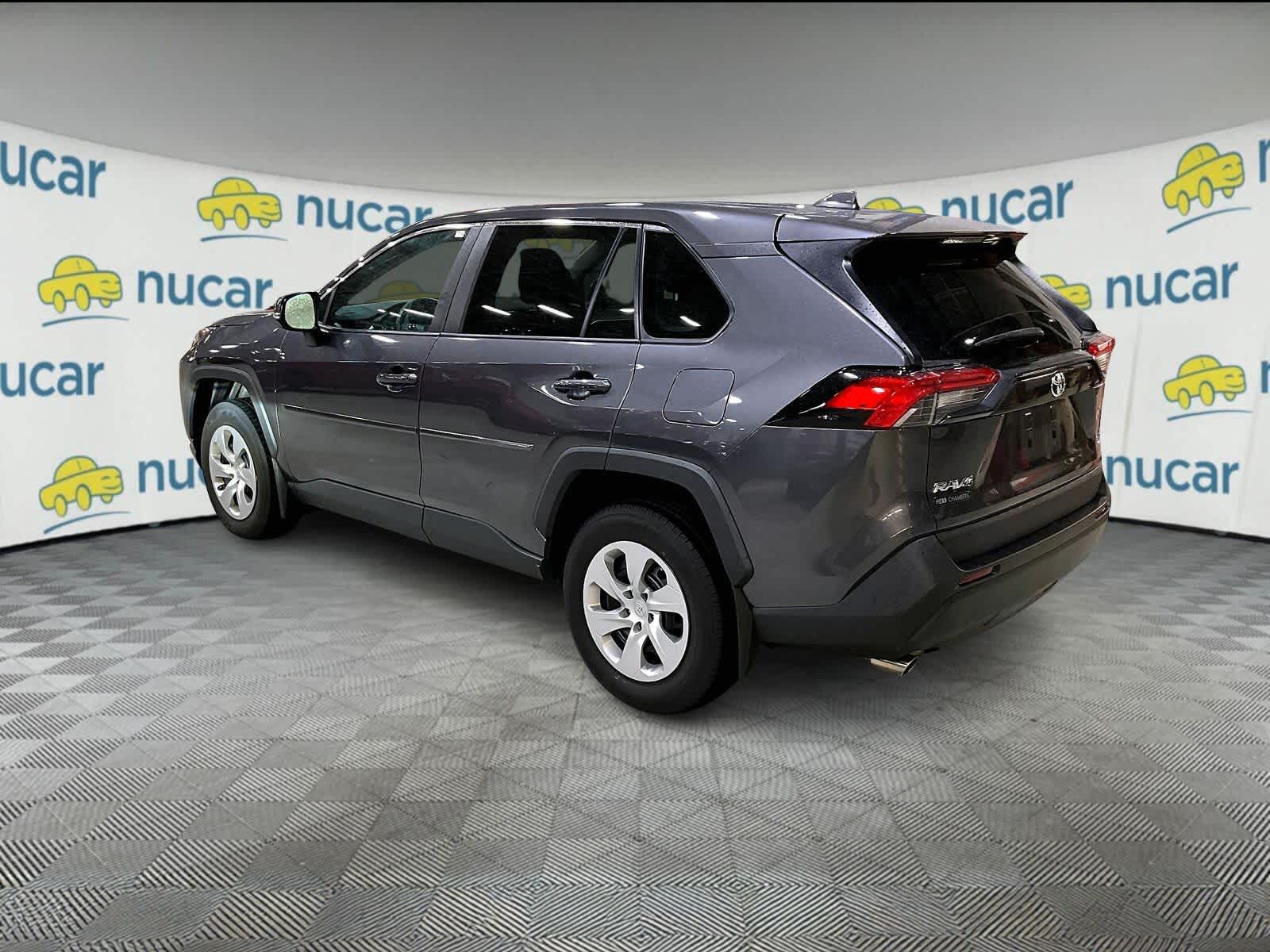 2022 Toyota RAV4 LE - Photo 3