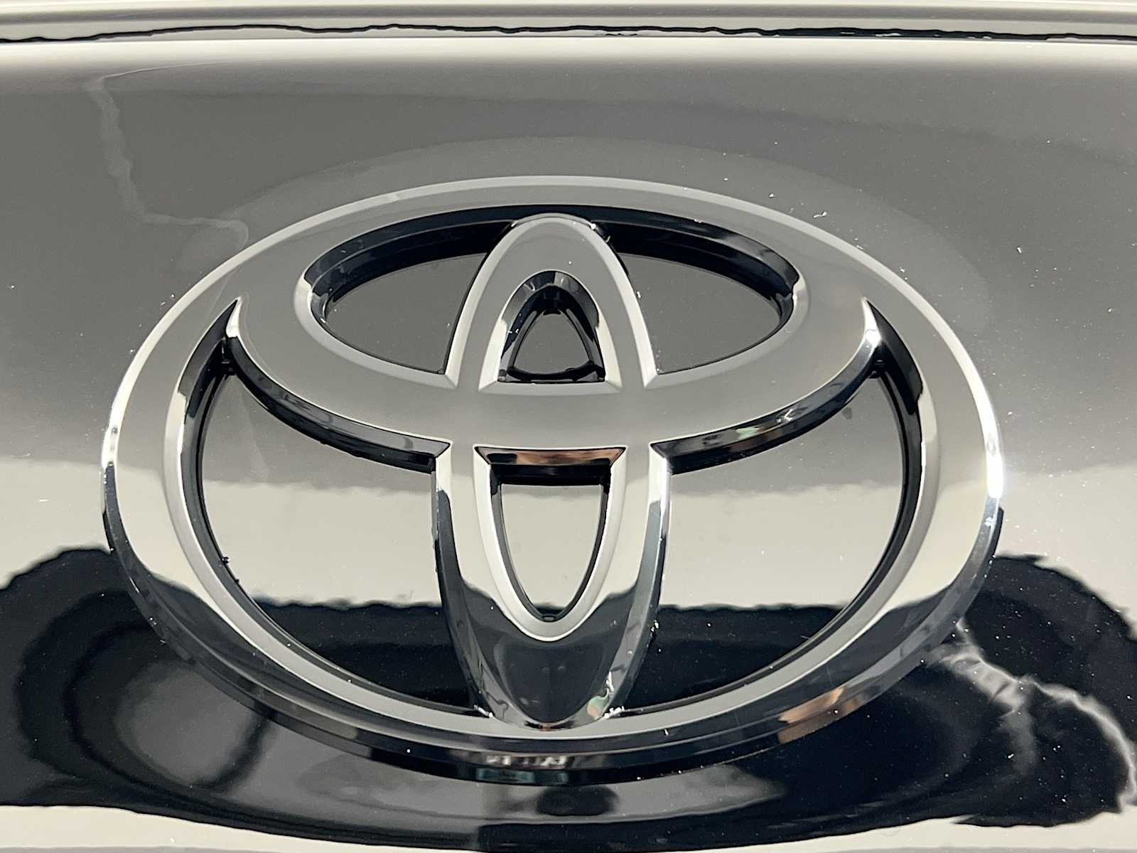 2026 Toyota Camry SE - Photo 18