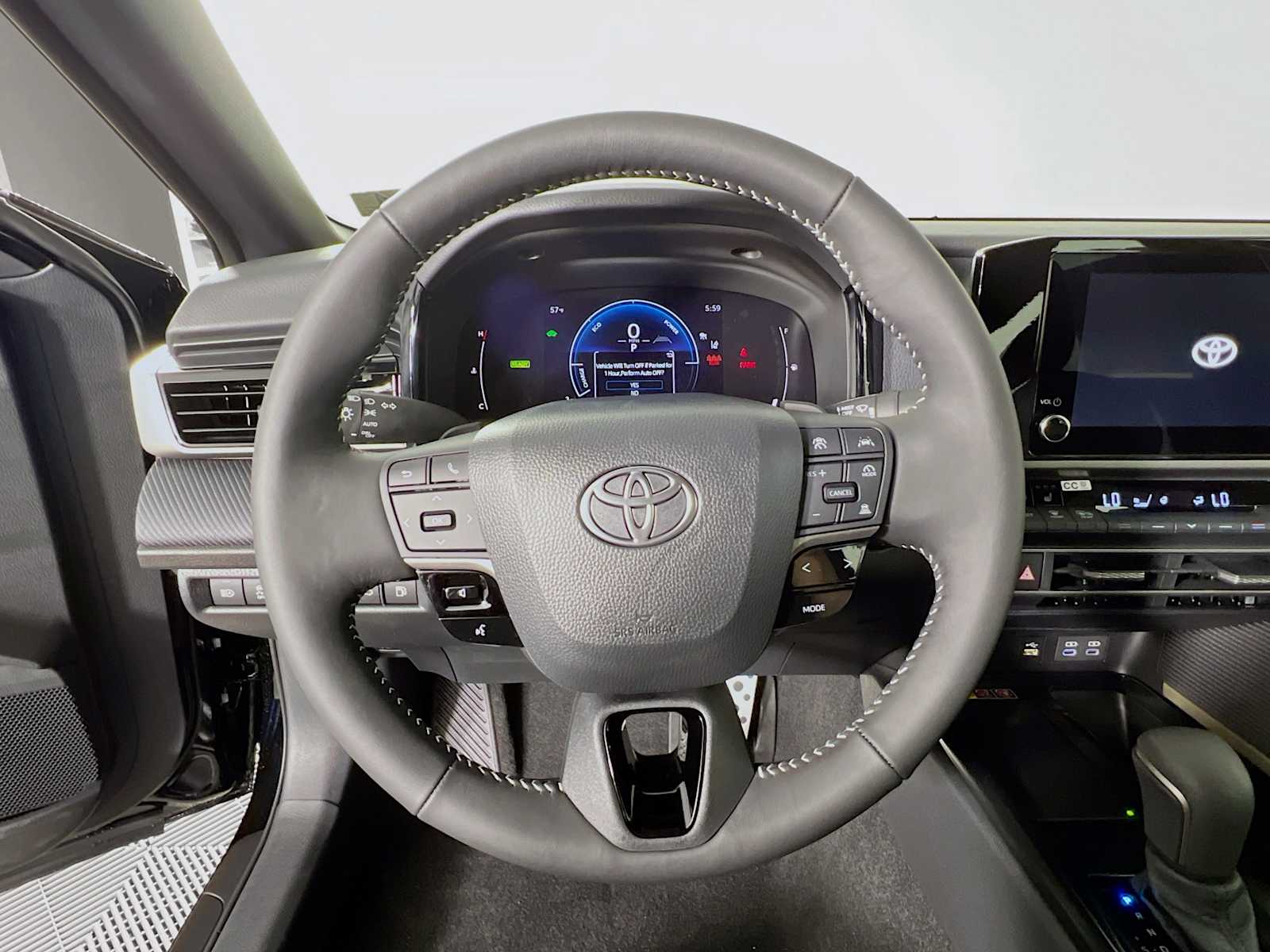 2026 Toyota Camry SE - Photo 7
