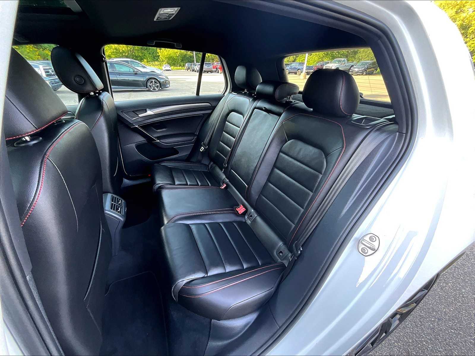 2021 Volkswagen Golf GTI SE - Photo 15