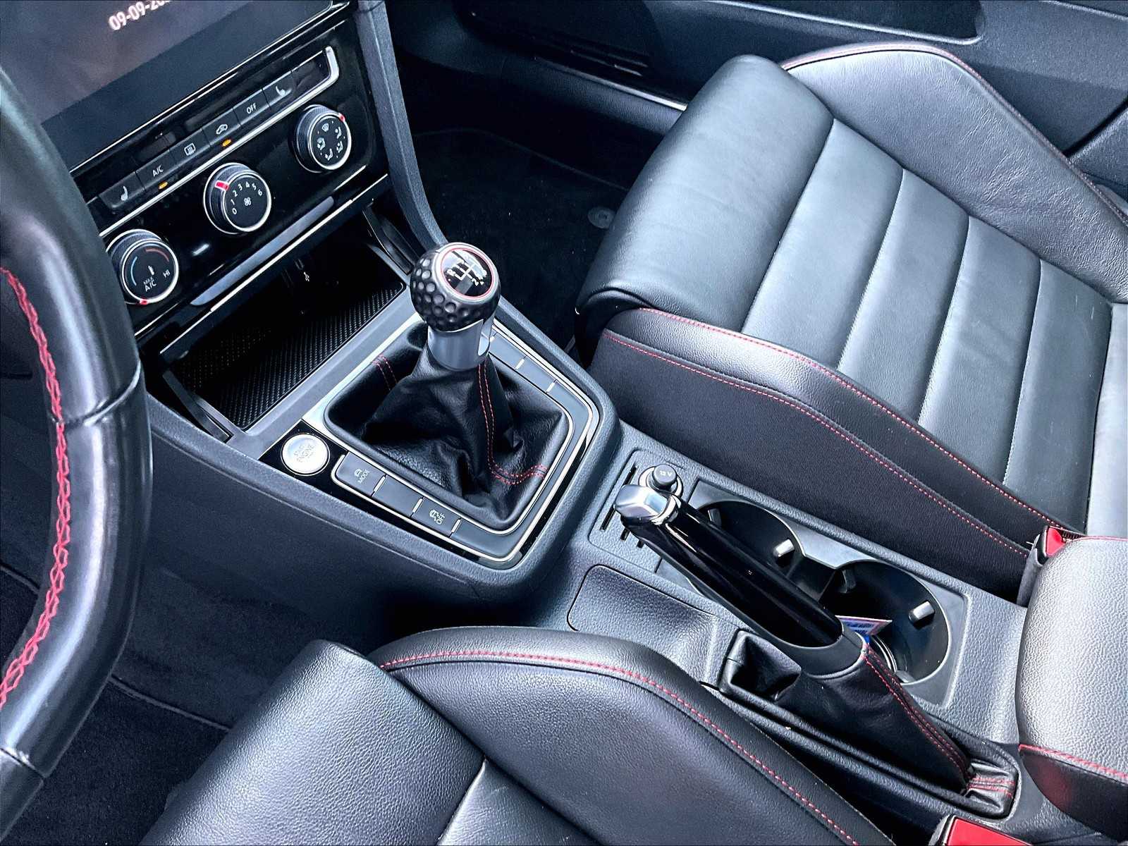 2021 Volkswagen Golf GTI SE - Photo 20