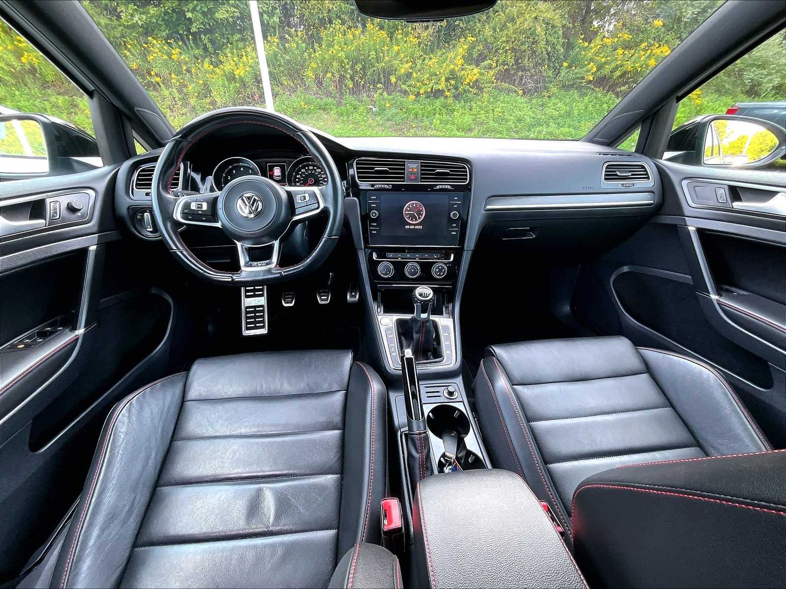 2021 Volkswagen Golf GTI SE - Photo 21
