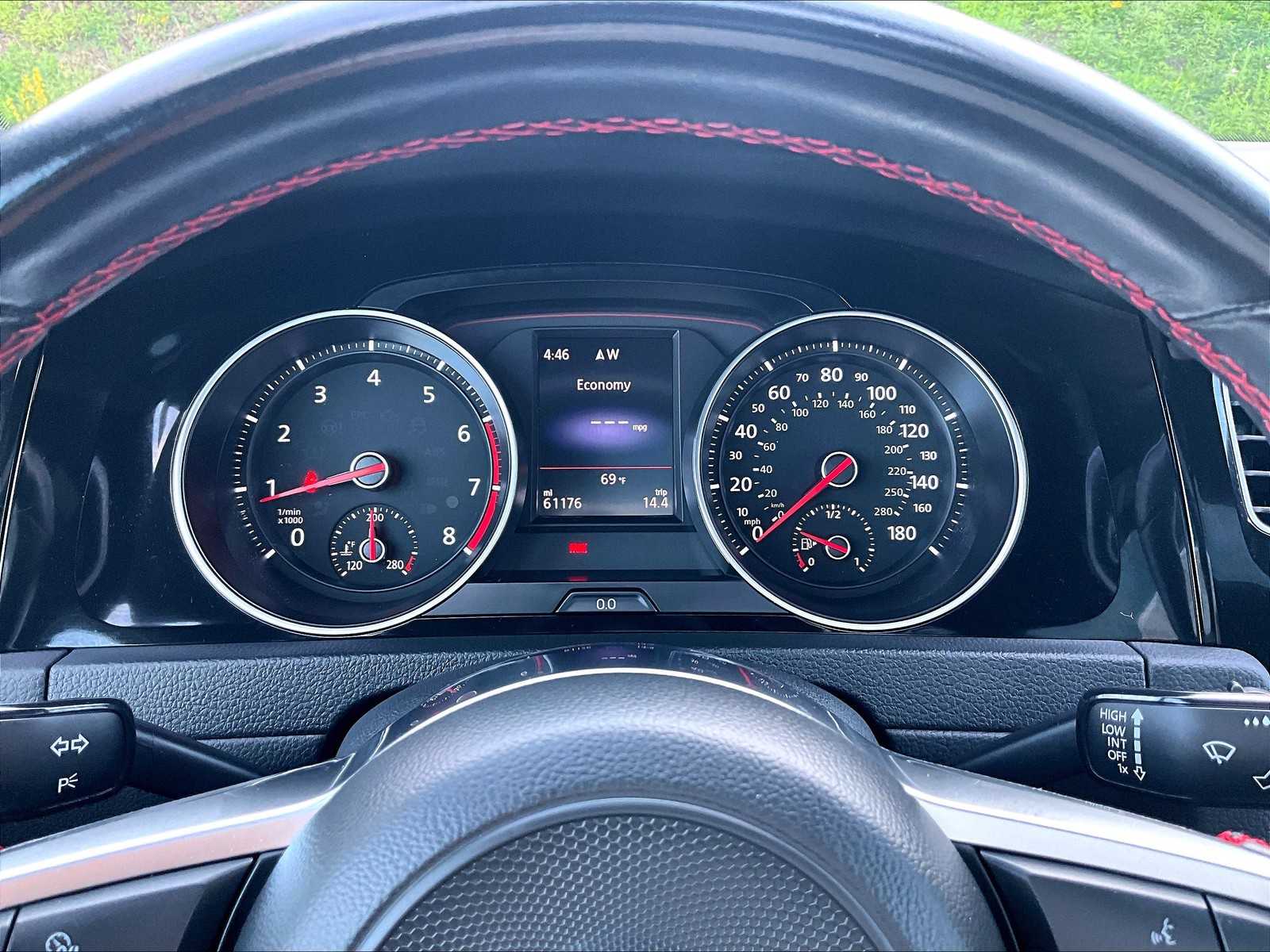 2021 Volkswagen Golf GTI SE - Photo 25