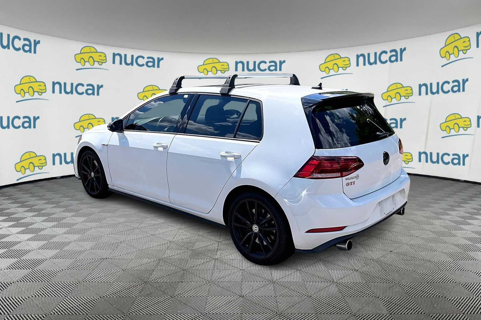 2021 Volkswagen Golf GTI SE - Photo 3