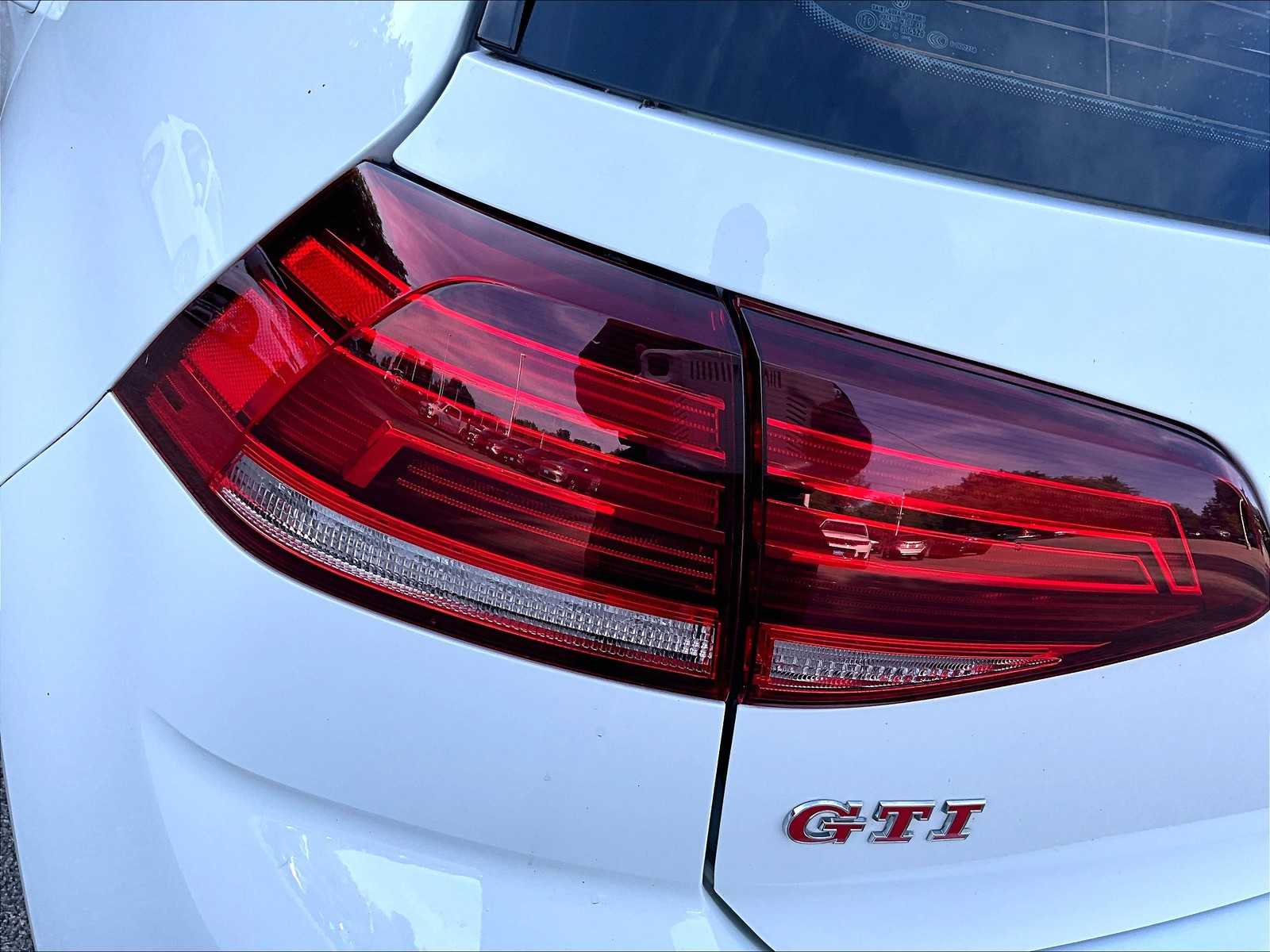 2021 Volkswagen Golf GTI SE - Photo 34