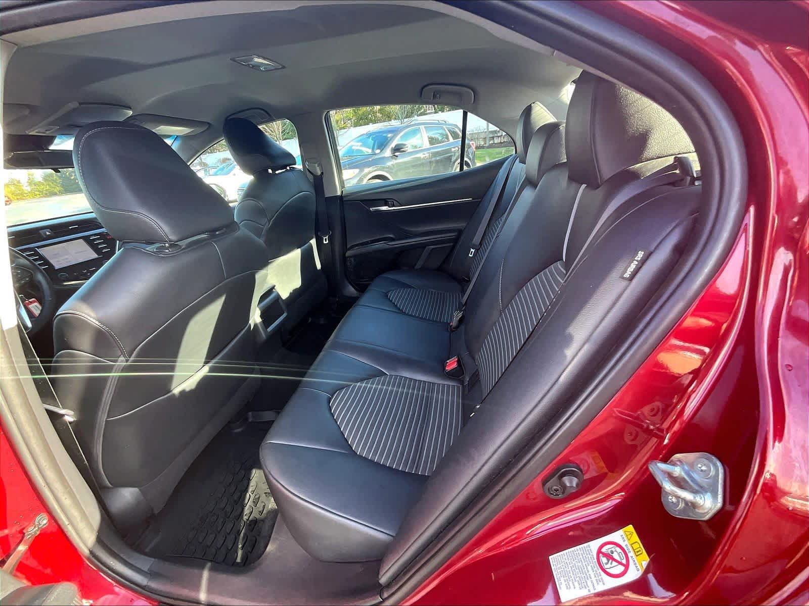 2018 Toyota Camry SE - Photo 15