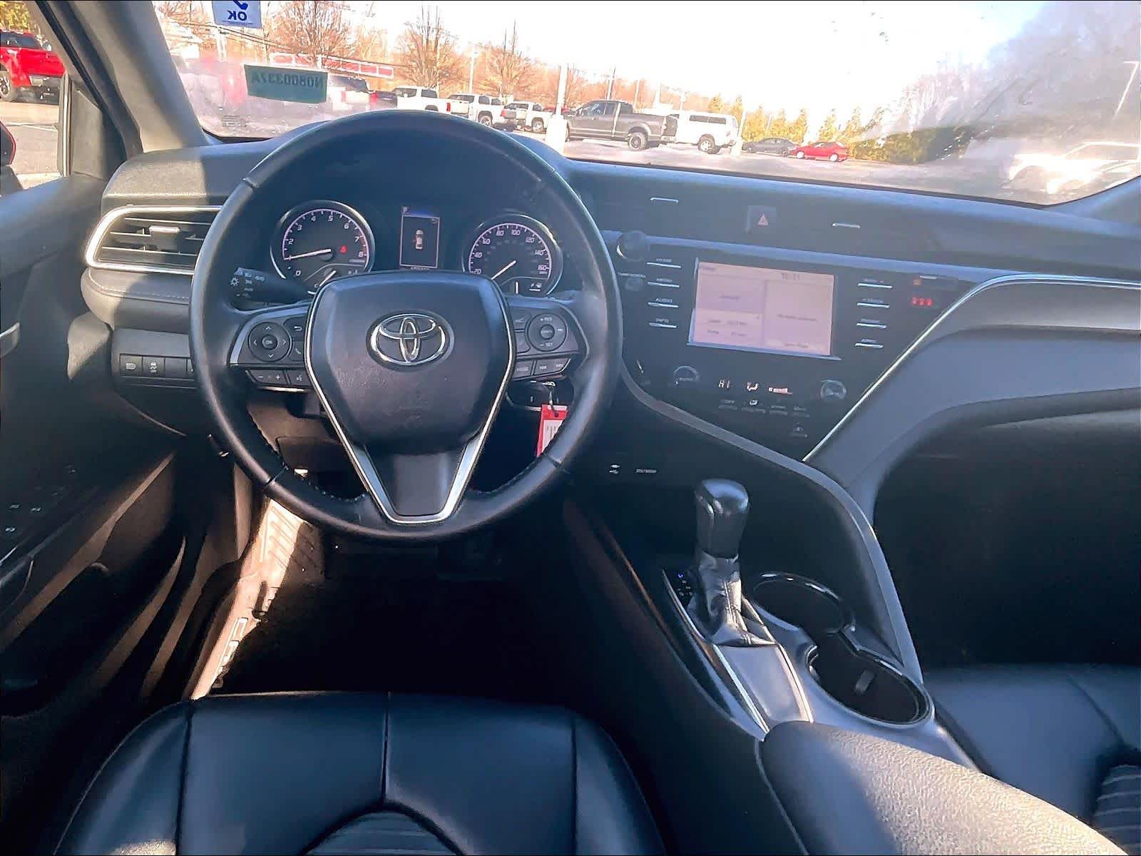 2018 Toyota Camry SE - Photo 17
