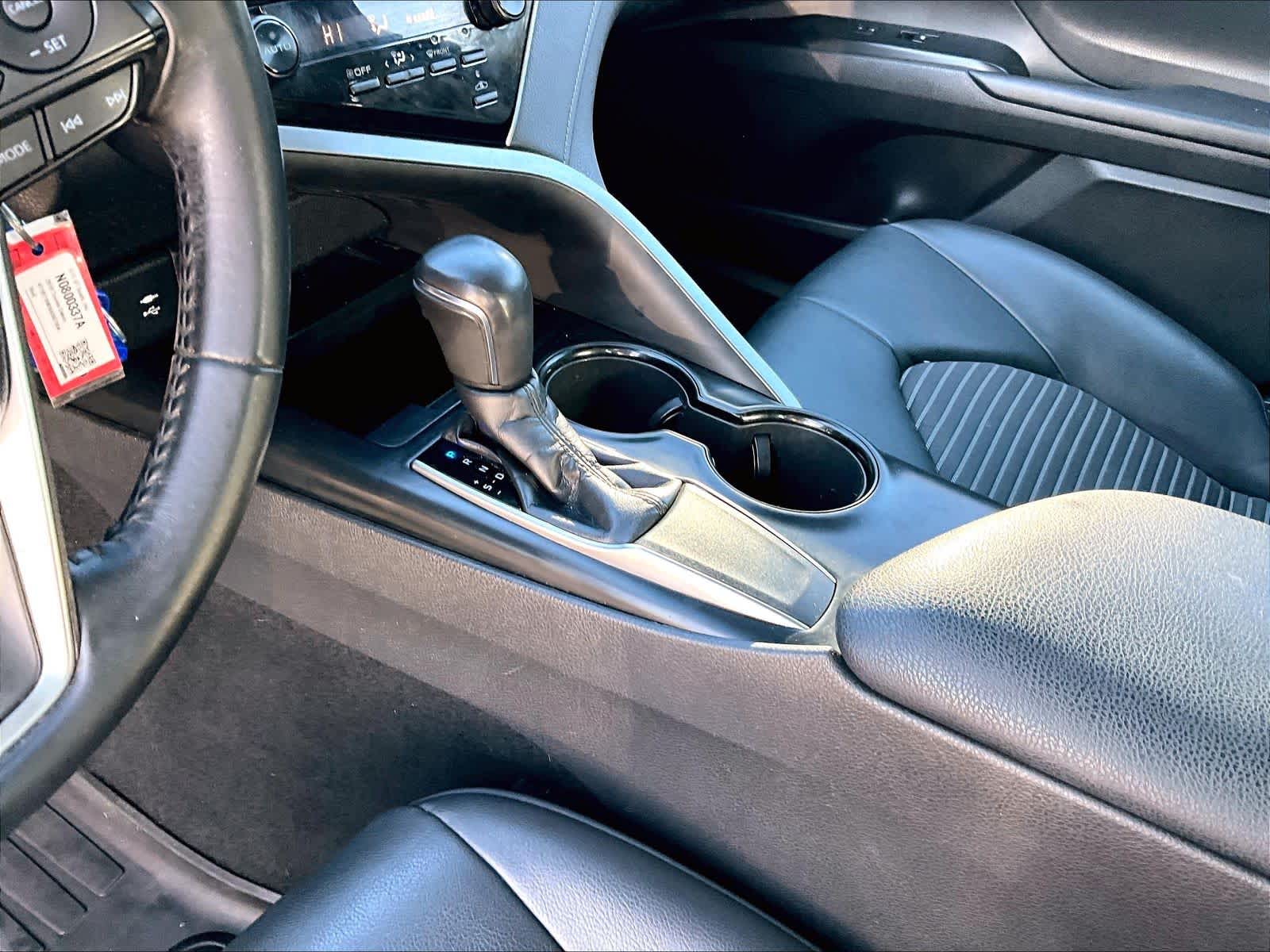 2018 Toyota Camry SE - Photo 20