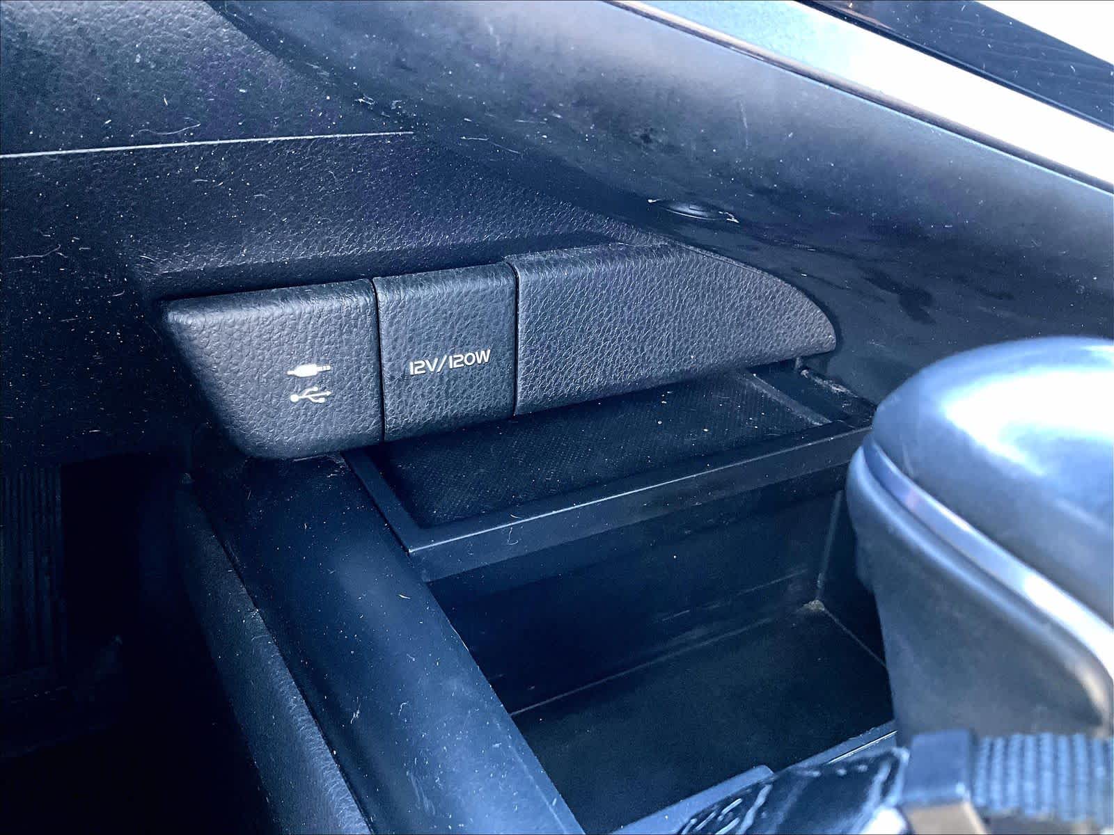 2018 Toyota Camry SE - Photo 26