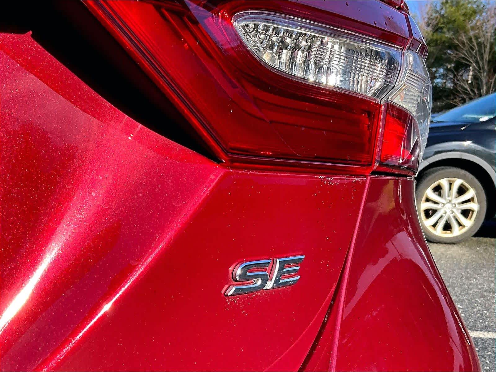 2018 Toyota Camry SE - Photo 27