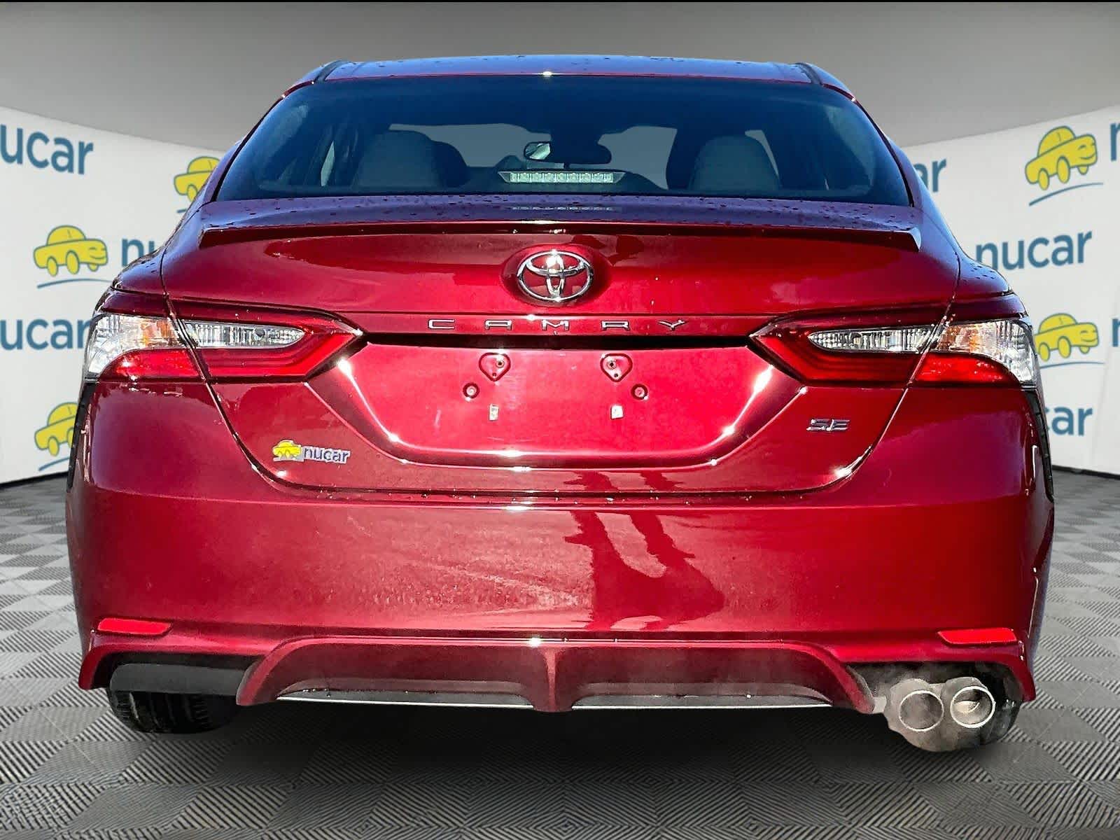2018 Toyota Camry SE - Photo 5