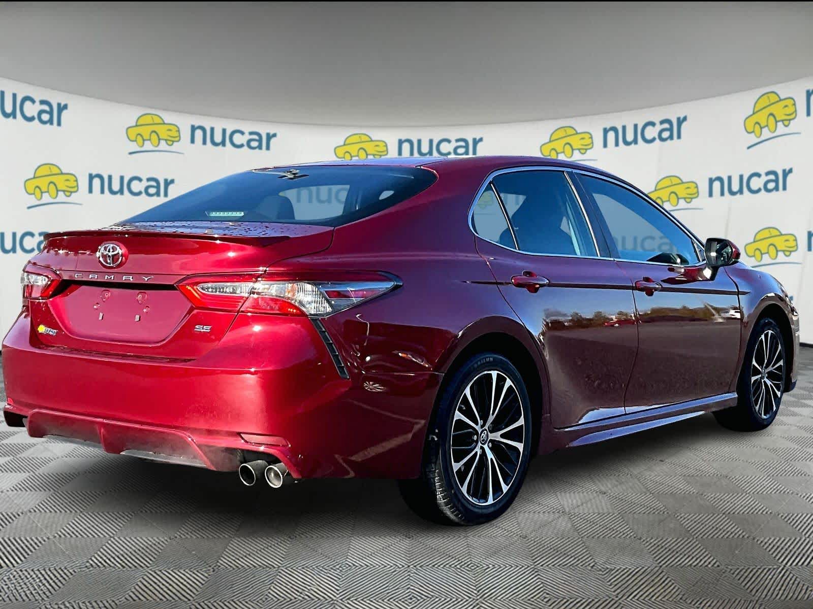 2018 Toyota Camry SE - Photo 6