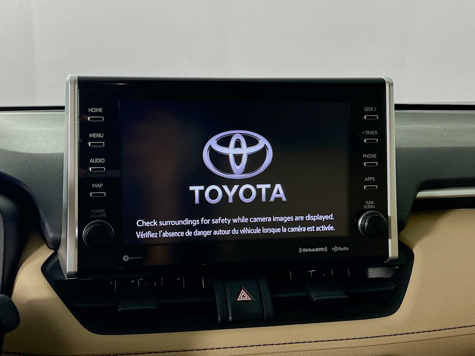 2022 Toyota RAV4 XLE - Photo 14