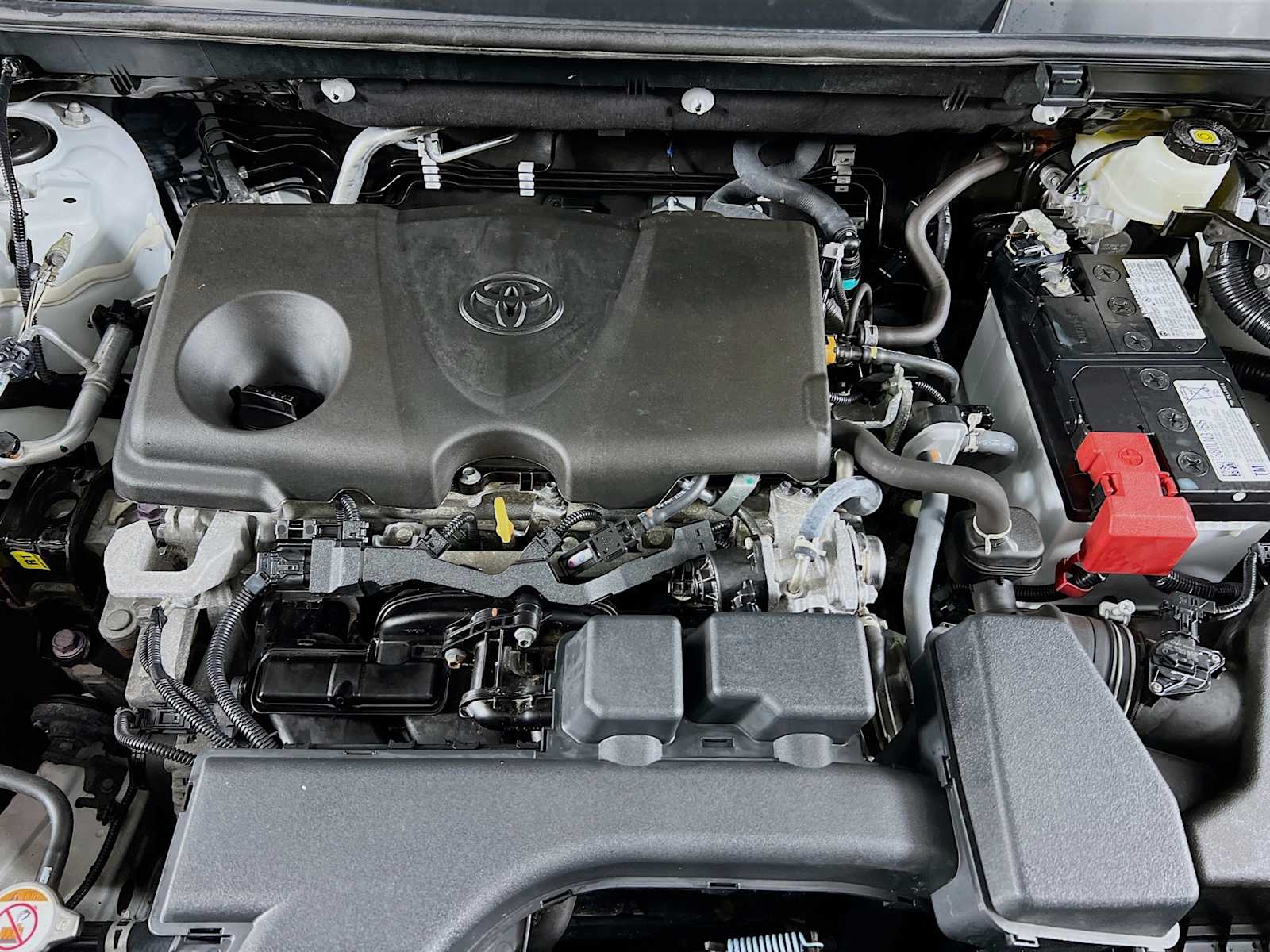 2022 Toyota RAV4 XLE - Photo 30