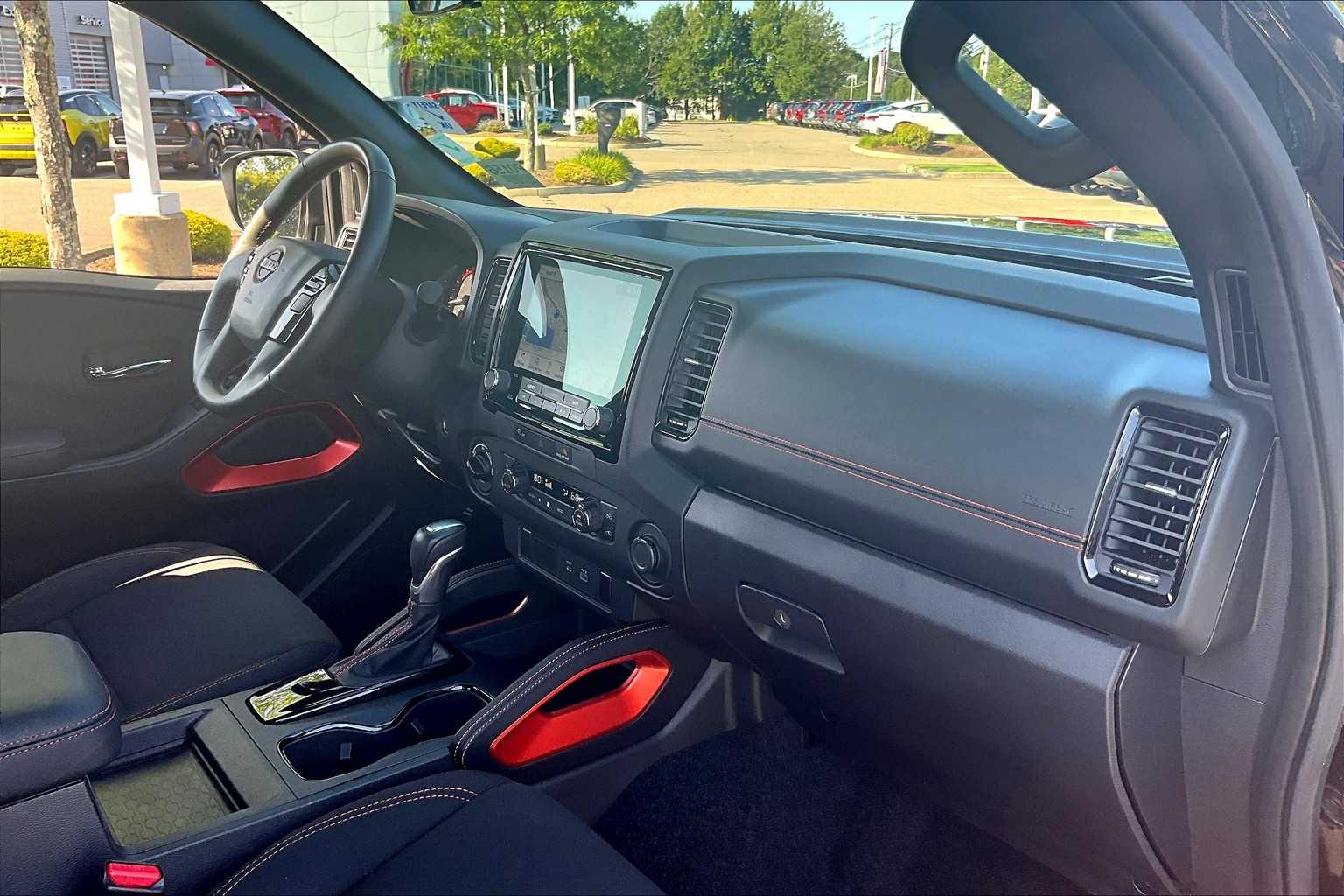 2024 Nissan Frontier PRO-4X - Photo 14