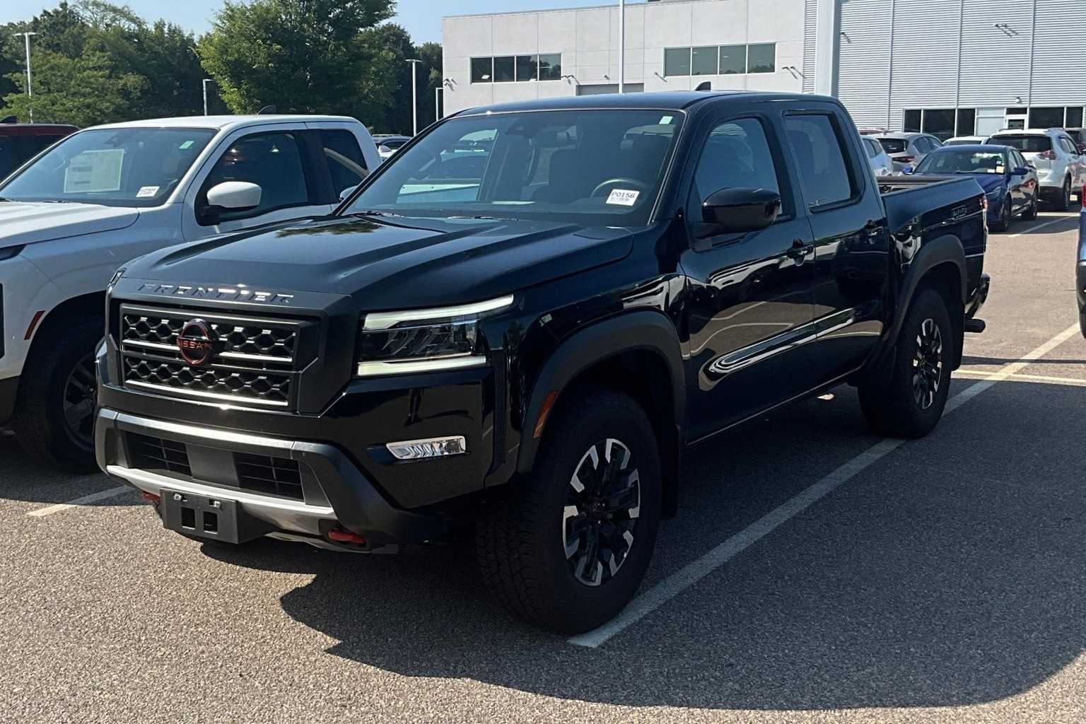 2024 Nissan Frontier PRO-4X - Photo 3