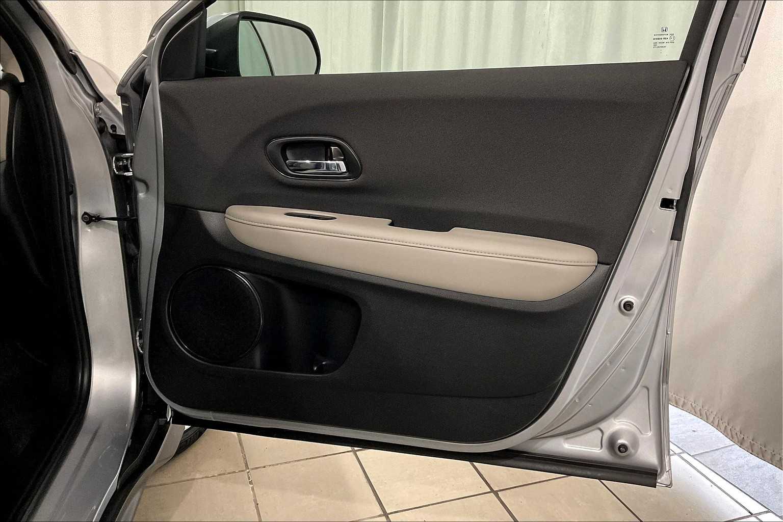2022 Honda HR-V LX - Photo 12