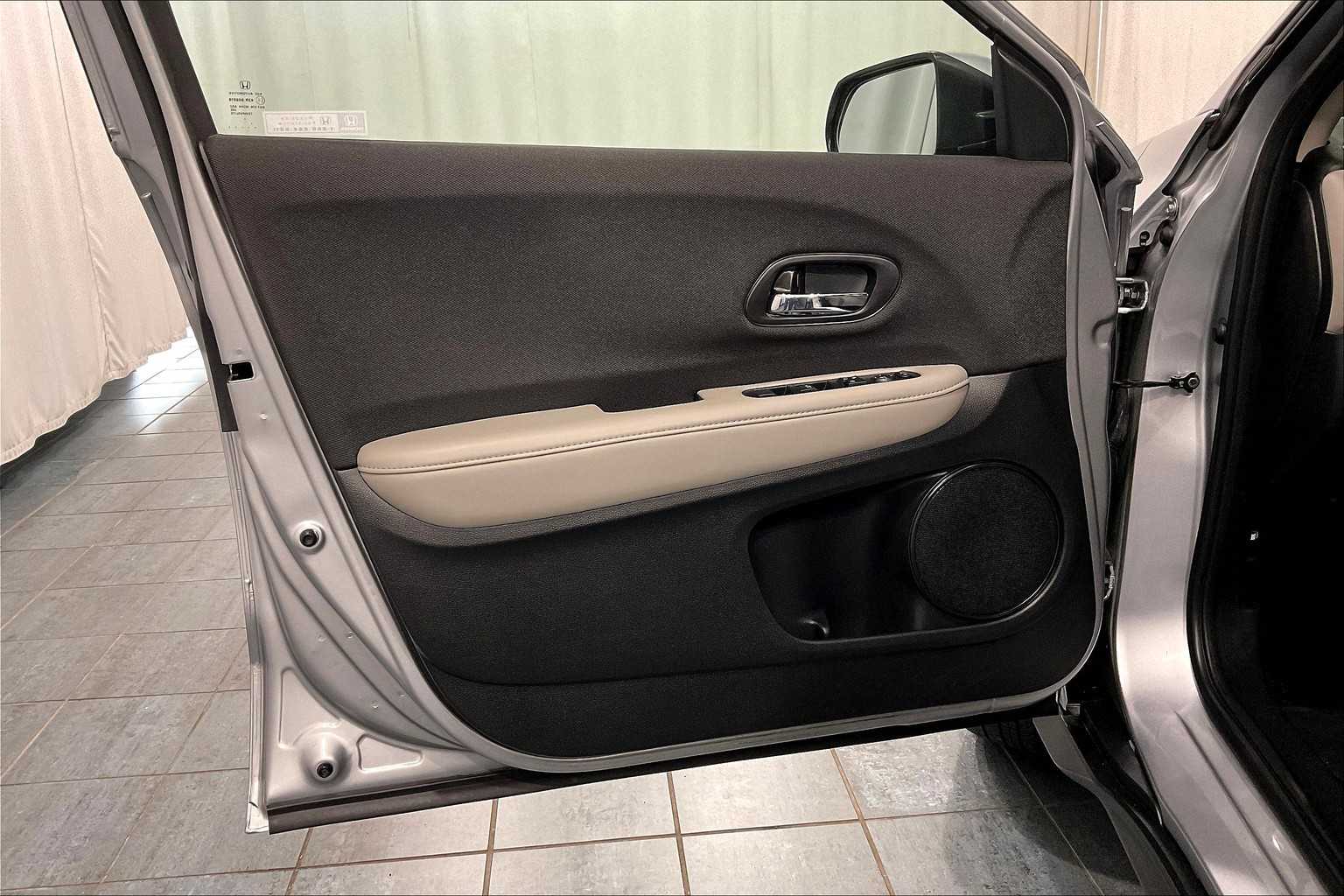 2022 Honda HR-V LX - Photo 9
