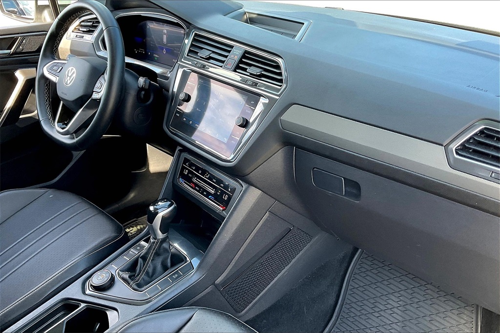 2022 Volkswagen Tiguan 2.0T SE - Photo 13