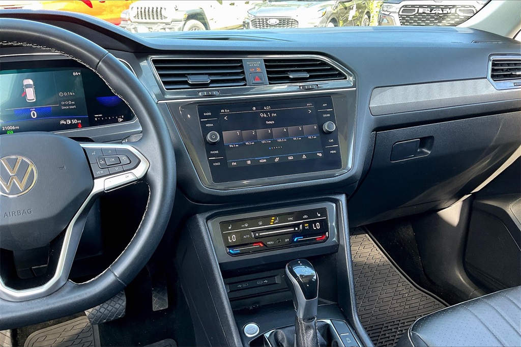 2022 Volkswagen Tiguan 2.0T SE - Photo 17