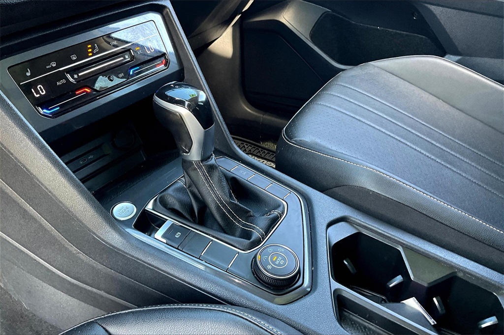 2022 Volkswagen Tiguan 2.0T SE - Photo 19