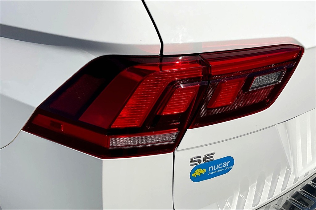 2022 Volkswagen Tiguan 2.0T SE - Photo 31