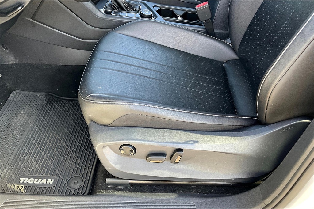 2022 Volkswagen Tiguan 2.0T SE - Photo 34
