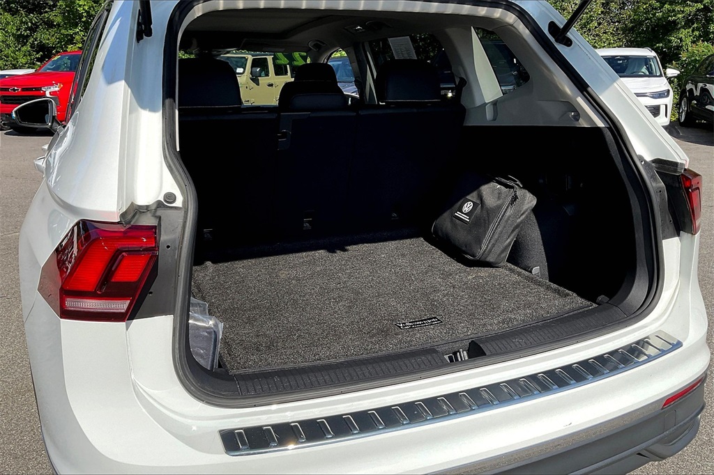 2022 Volkswagen Tiguan 2.0T SE - Photo 35