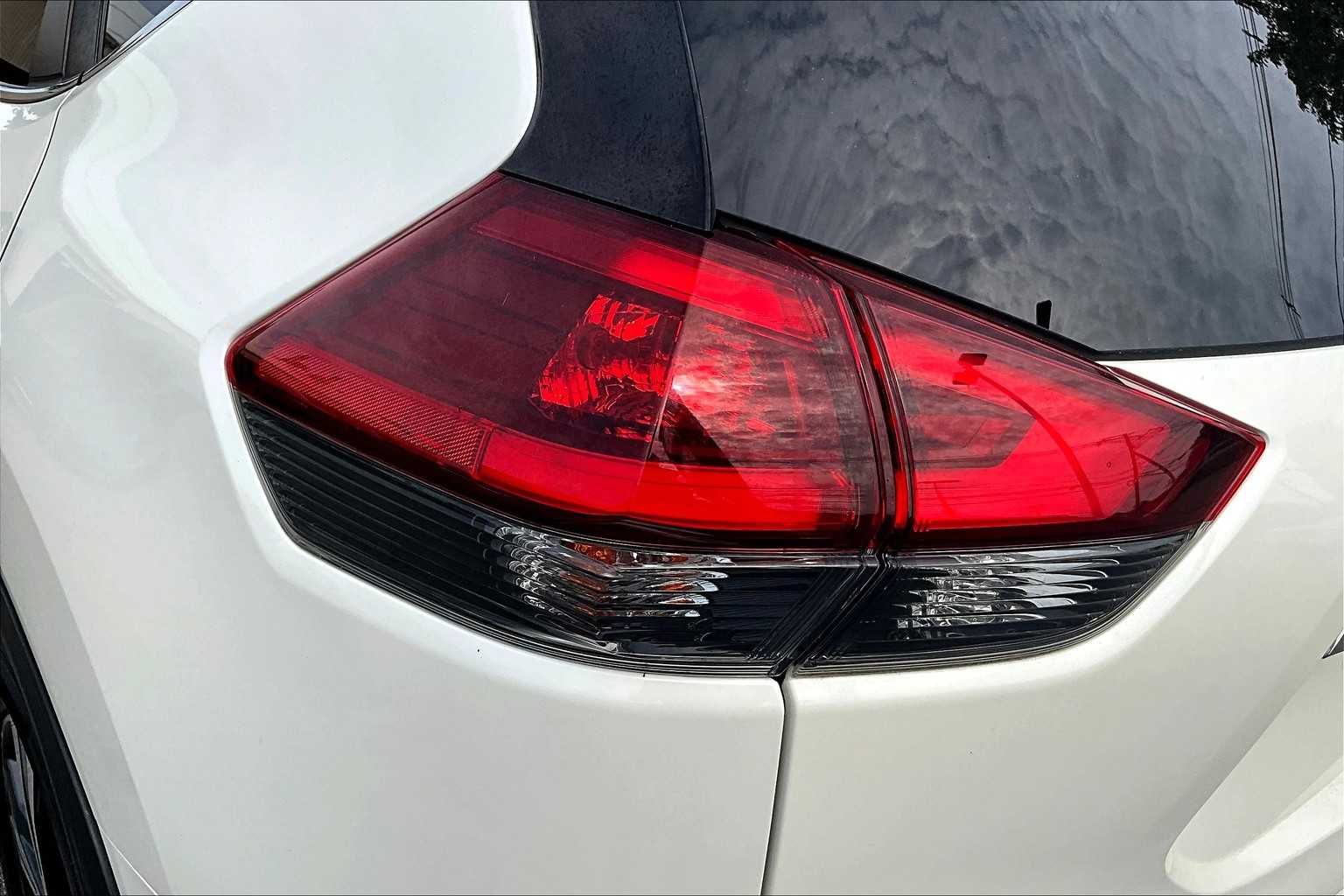 2018 Nissan Rogue SL - Photo 31