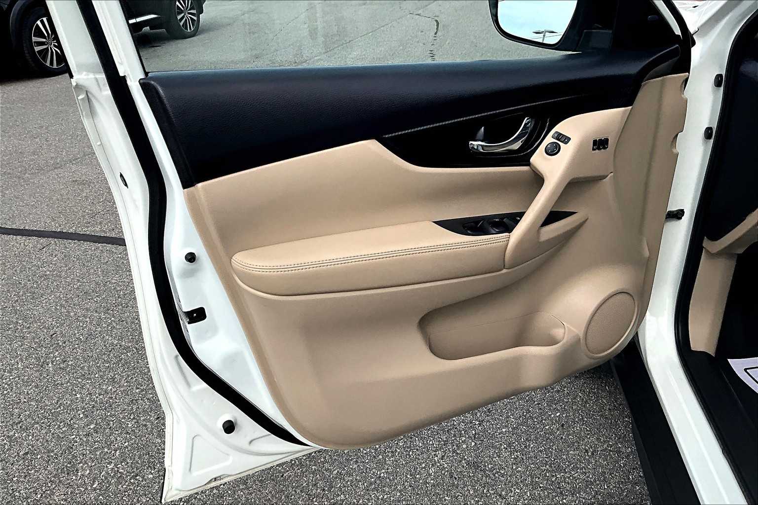 2018 Nissan Rogue SL - Photo 9