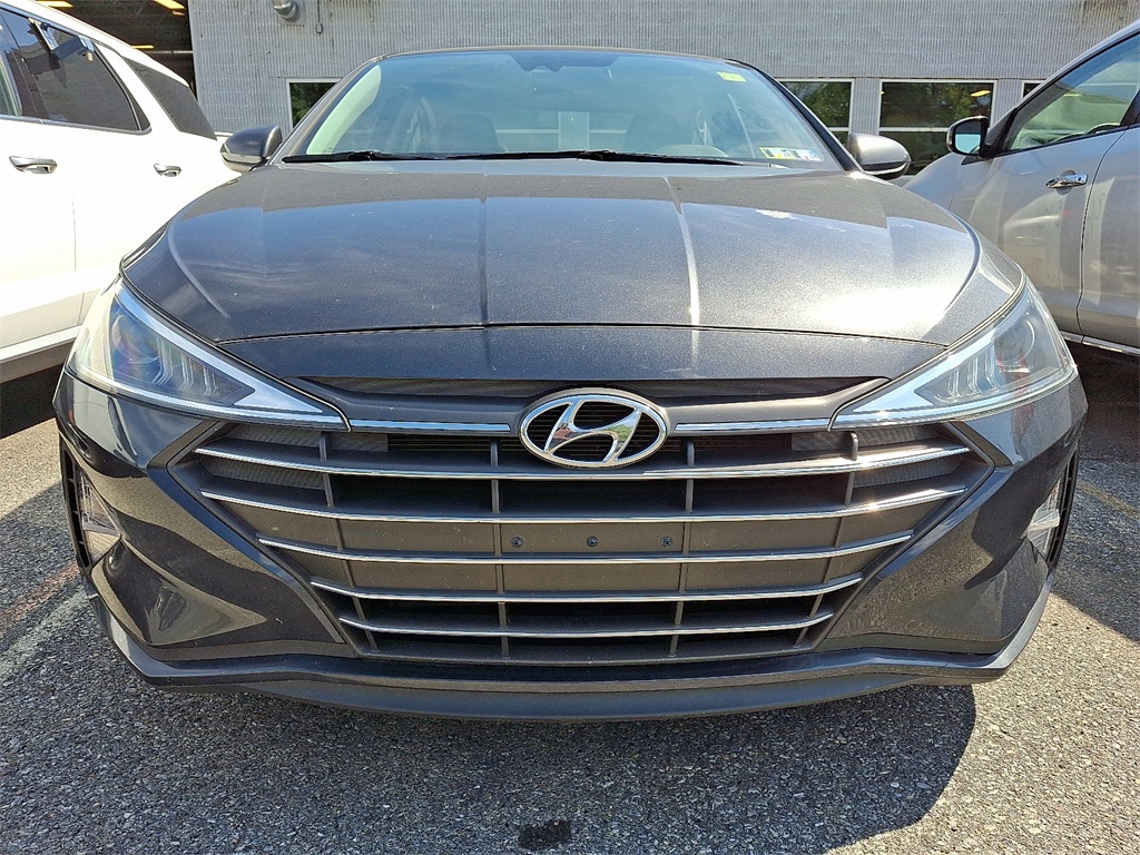 2020 Hyundai Elantra SEL - Photo 2