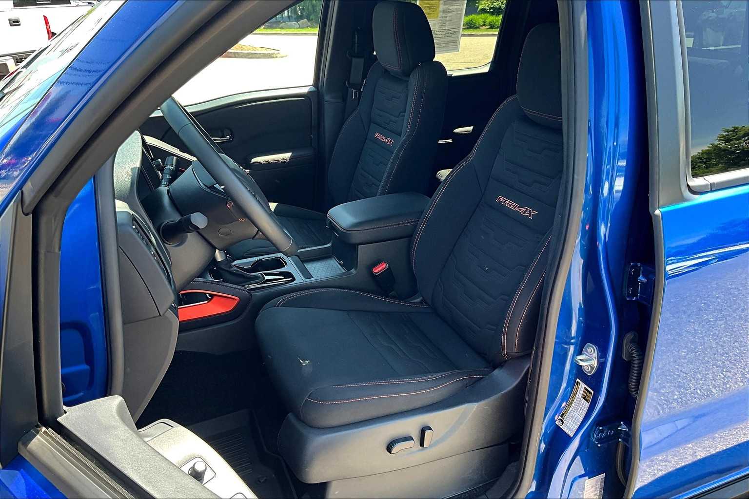 2024 Nissan Frontier PRO-4X - Photo 10
