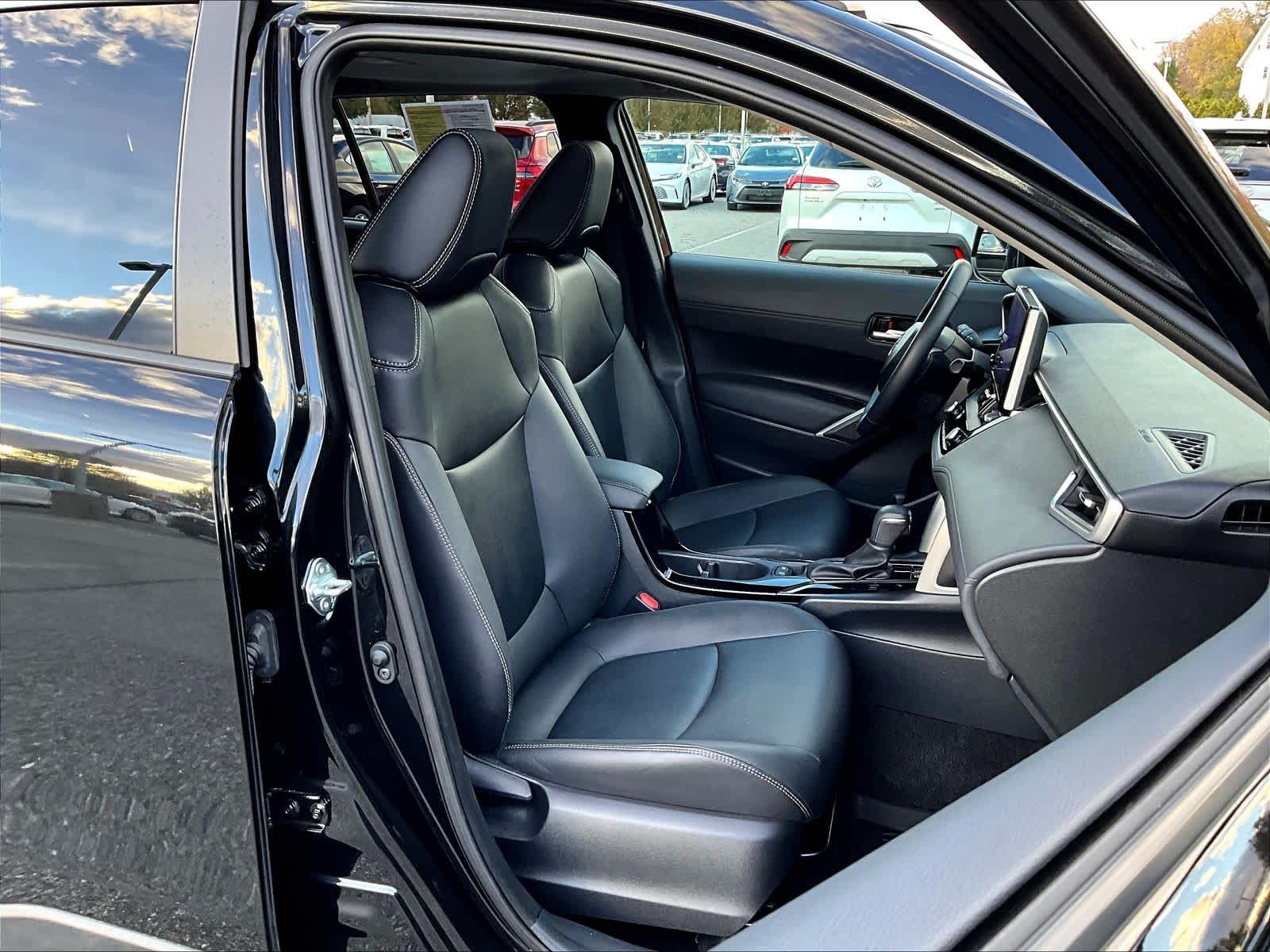 2023 Toyota Corolla Cross XLE - Photo 11