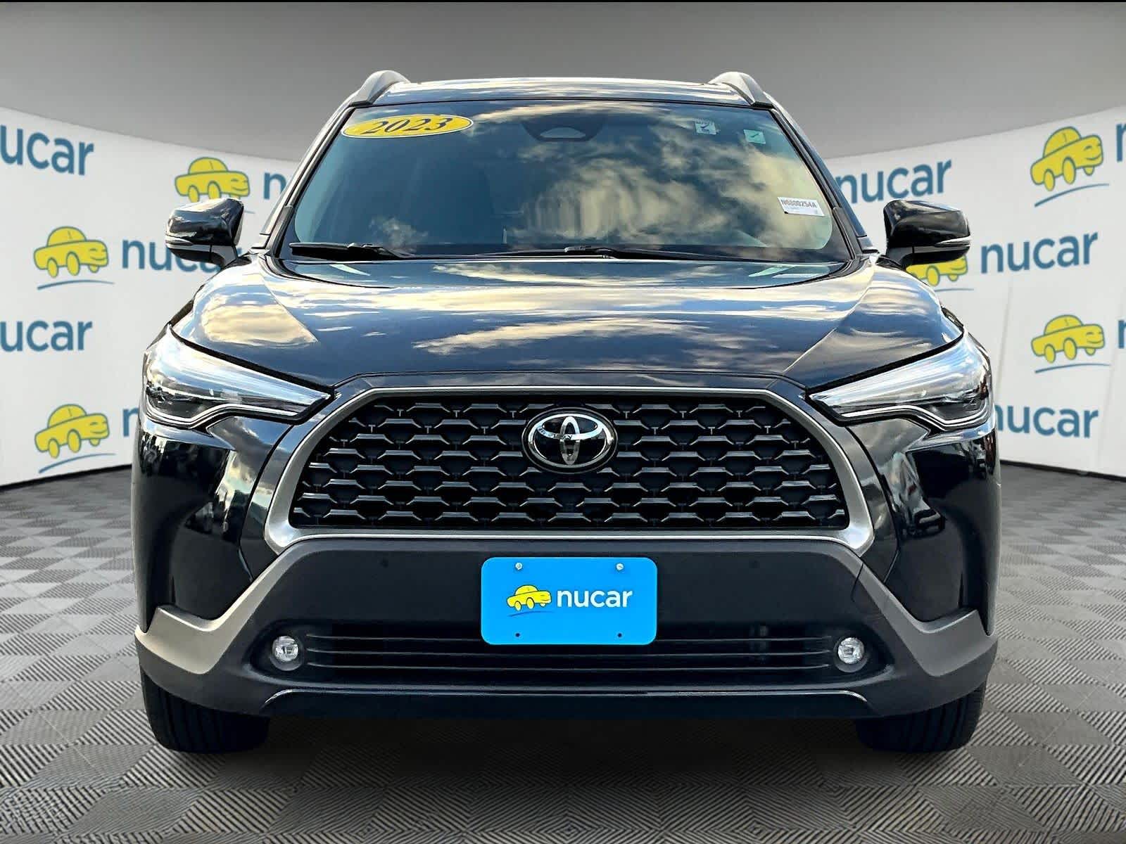 2023 Toyota Corolla Cross XLE - Photo 2