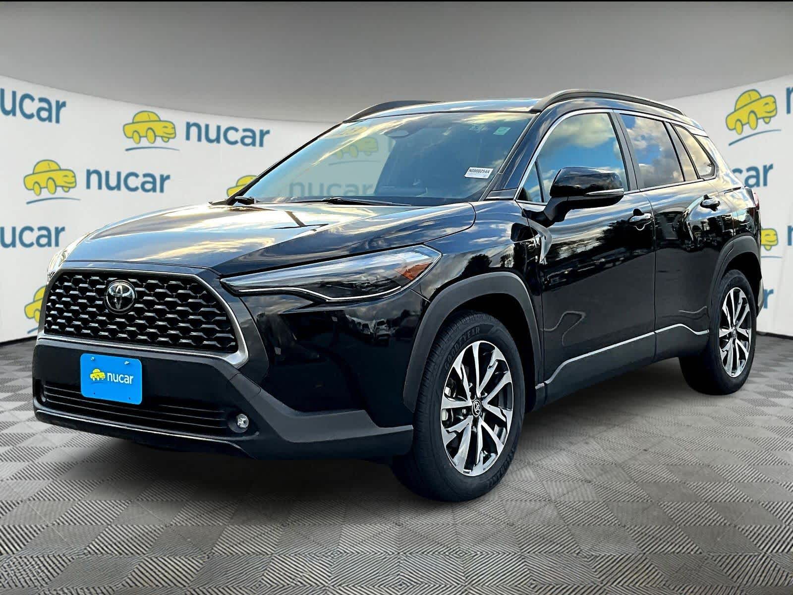 2023 Toyota Corolla Cross XLE - Photo 3