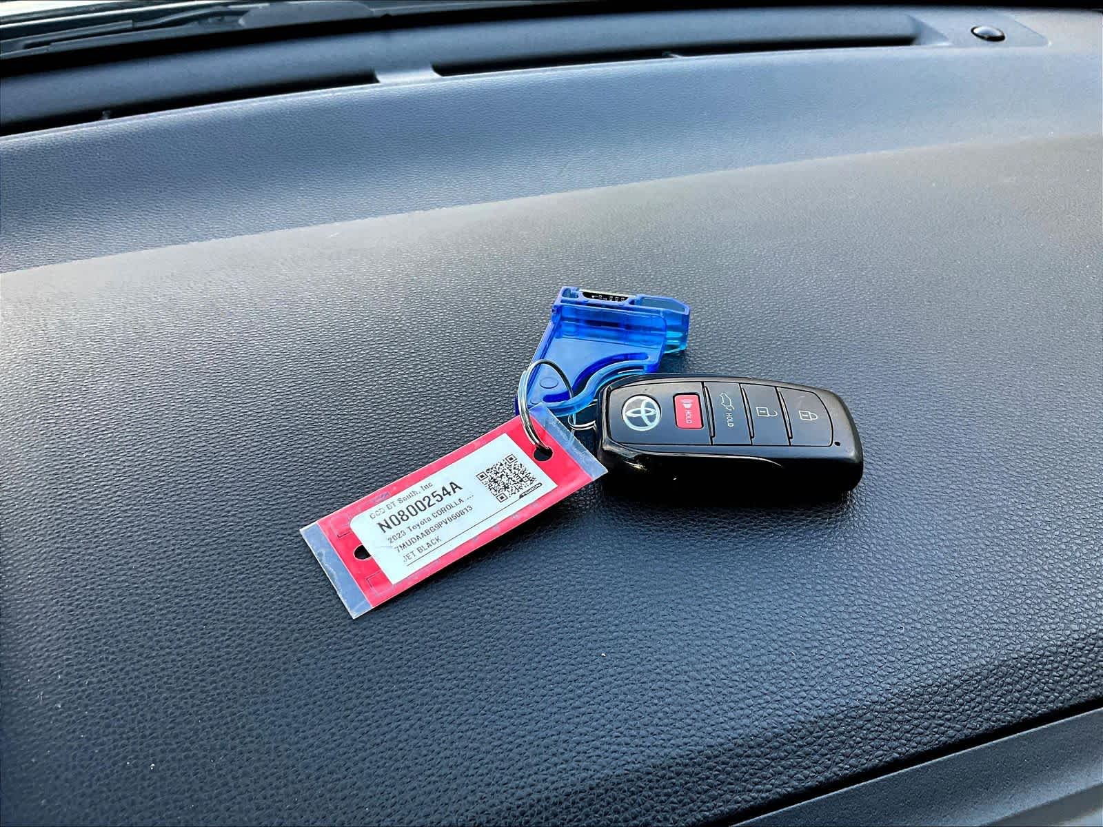 2023 Toyota Corolla Cross XLE - Photo 31