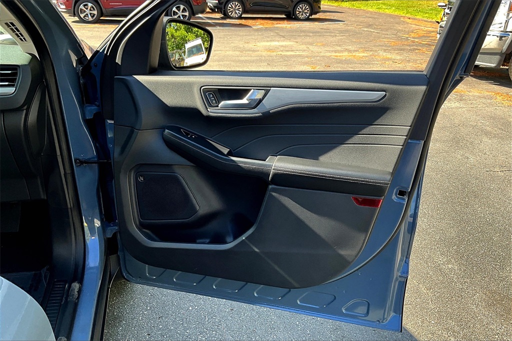 2024 Ford Escape Platinum - Photo 12