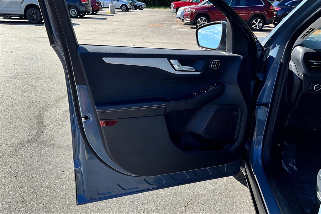 2024 Ford Escape Platinum - Photo 9