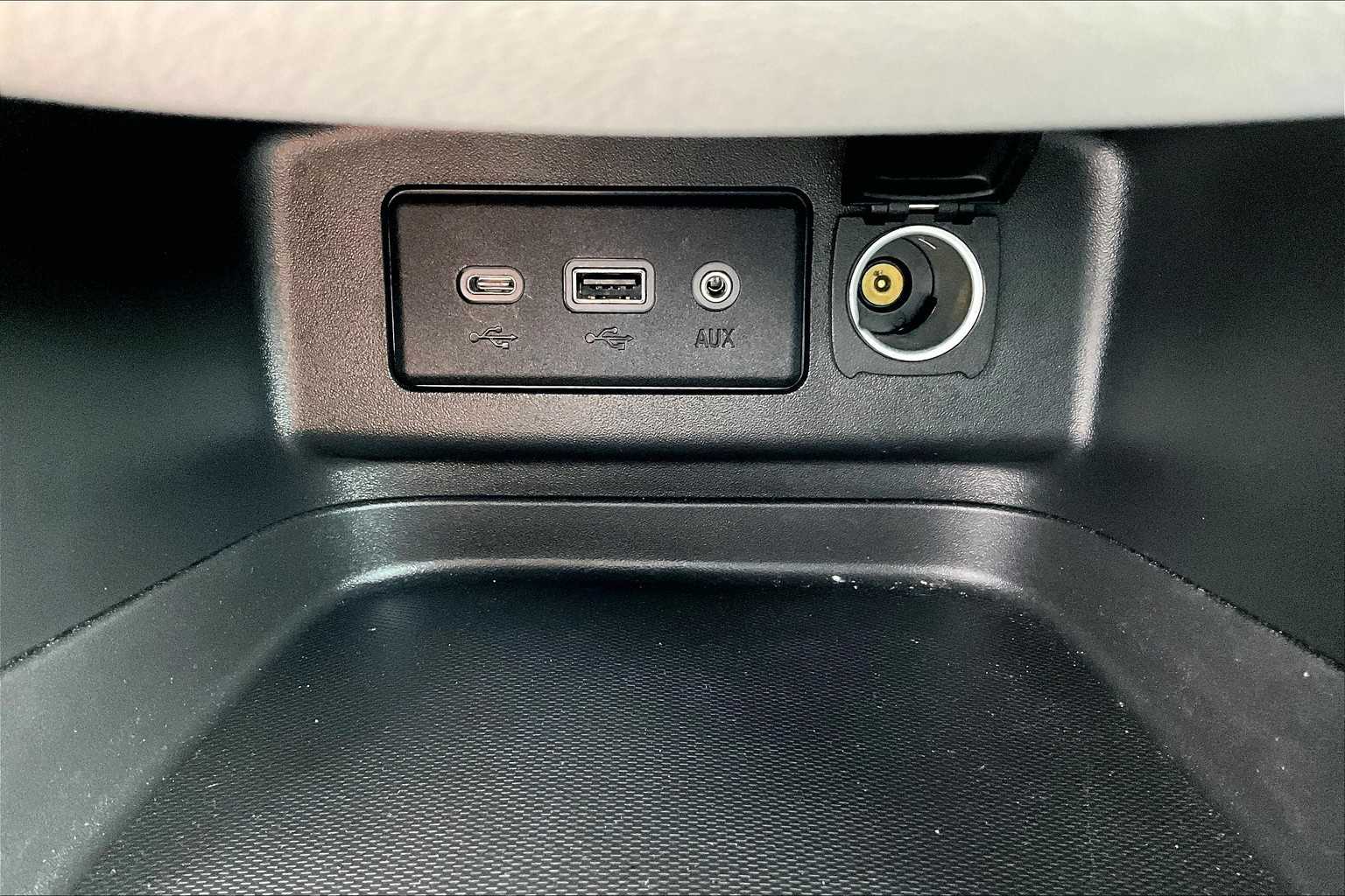 2023 Chevrolet Equinox LS - Photo 27