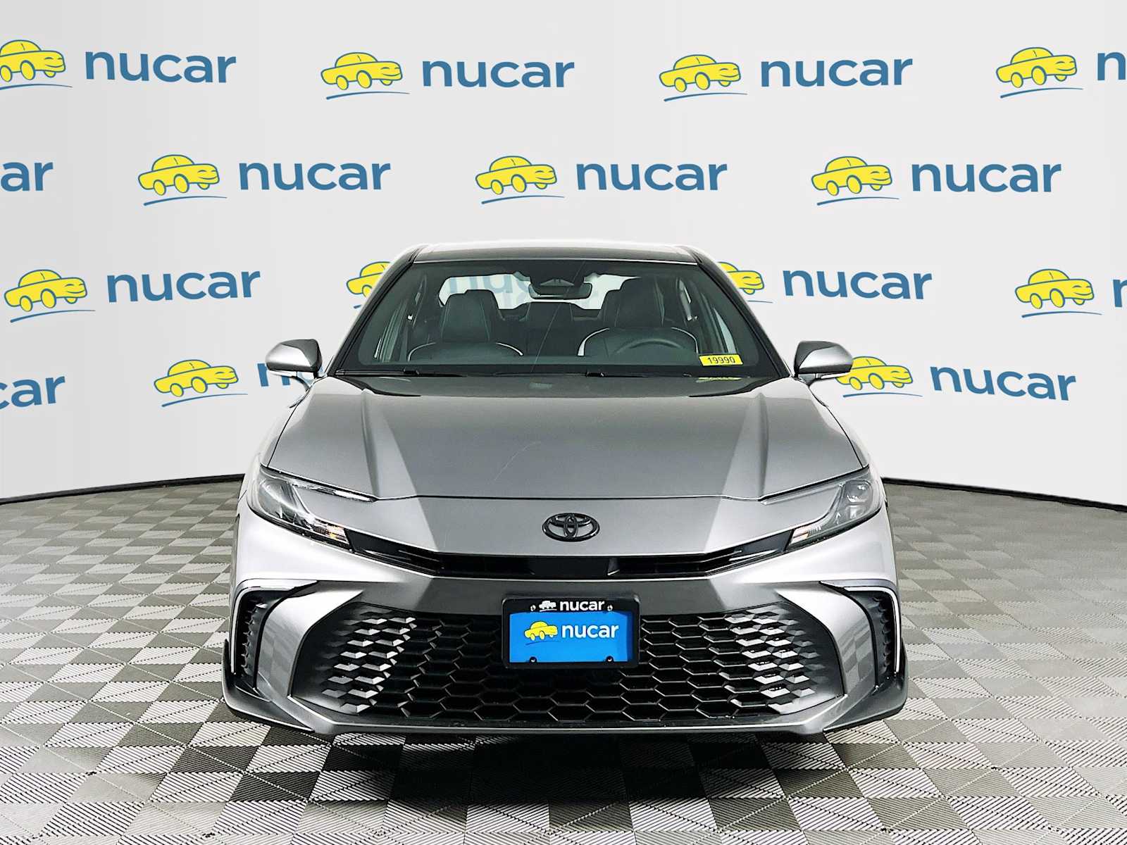 2025 Toyota Camry SE - Photo 2