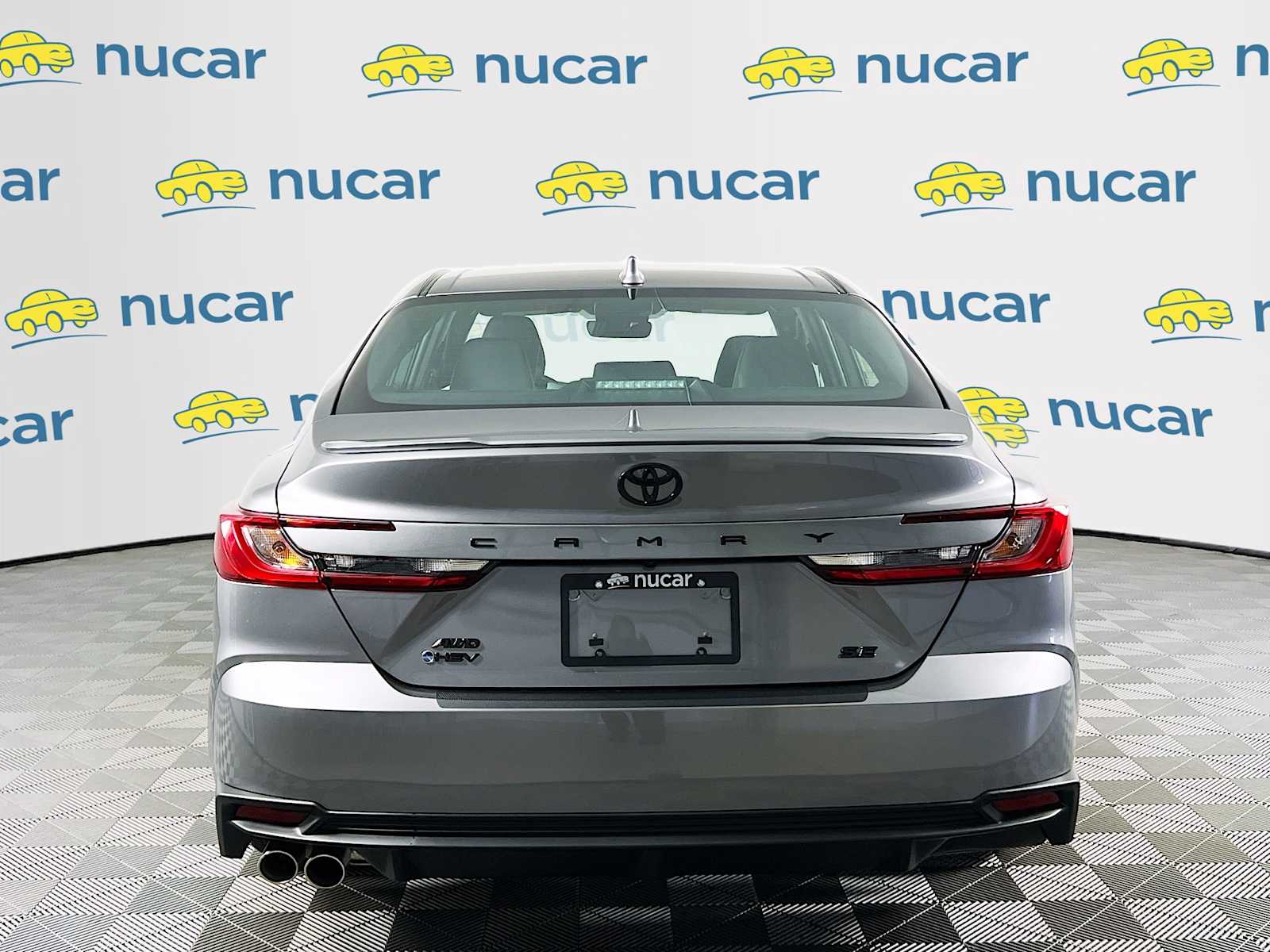 2025 Toyota Camry SE - Photo 5