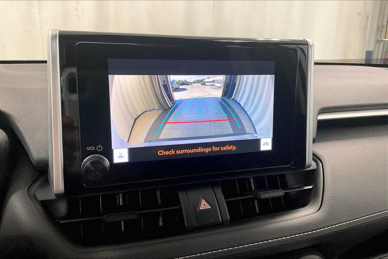 2023 Toyota RAV4 XLE - Photo 19