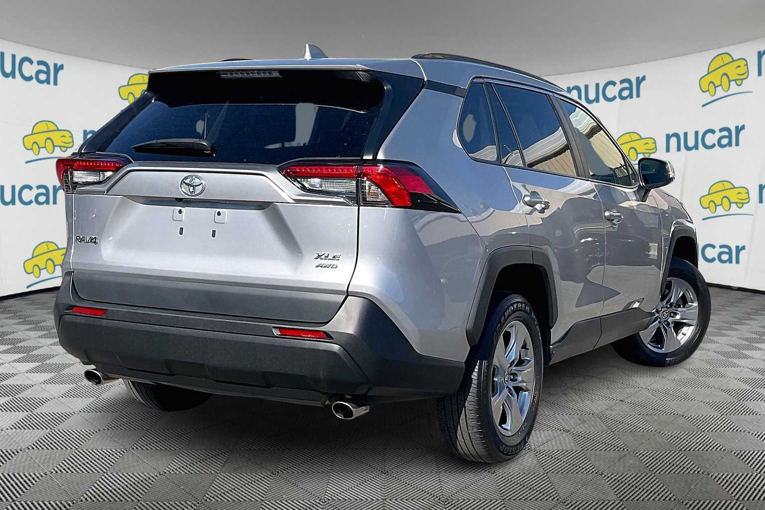 2023 Toyota RAV4 XLE - Photo 6