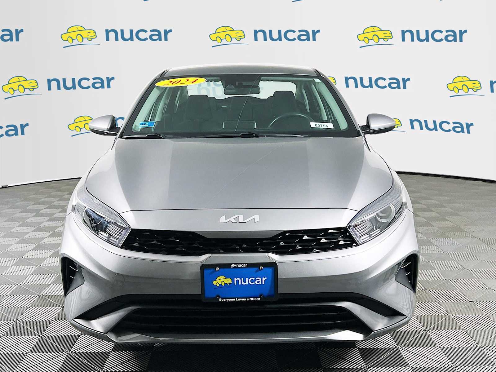 2024 Kia Forte LXS - Photo 2